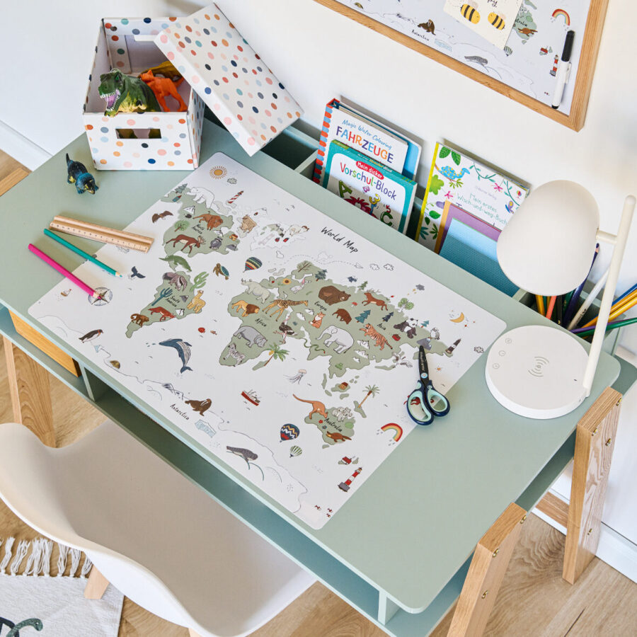 Schreibtisch-/Bastelunterlage "World", Kunststoff – Lifestyle 1