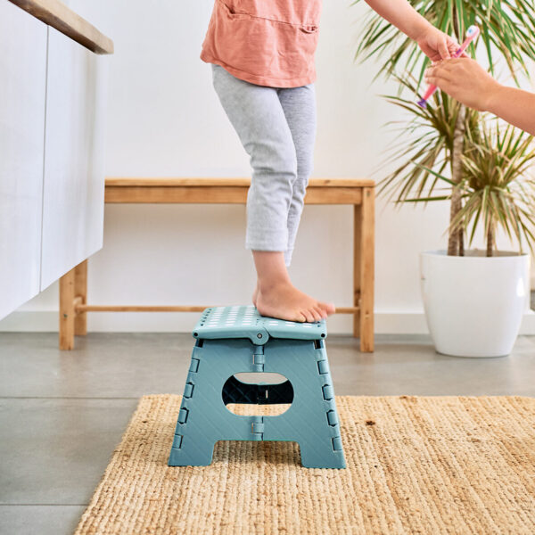 Klapphocker, Kunststoff, eisblau – Lifestyle 1