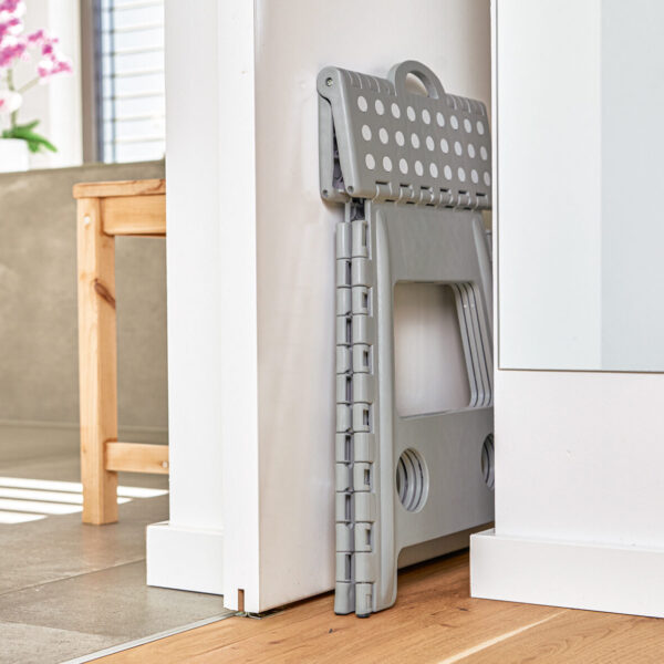 Klapphocker, Kunststoff, grau – Lifestyle 1