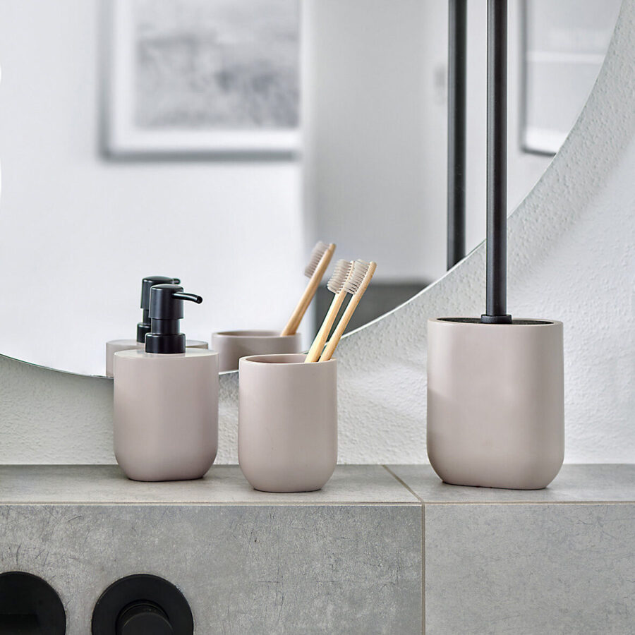 Seifenspender, Polyresin/Kunststoff, greige – Lifestyle 1