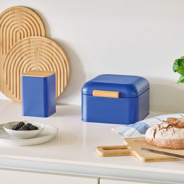 Brotkasten, Metall/Bambus, blau – Lifestyle 1