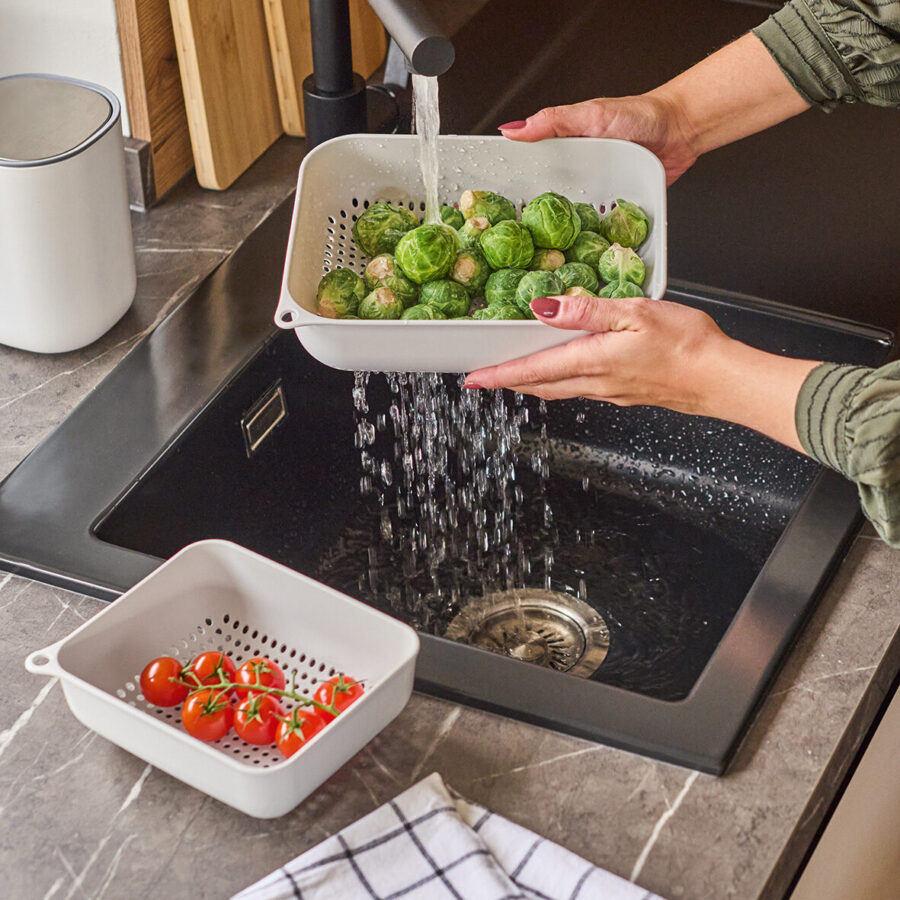 Sieb-Set, 2-tlg., Kunststoff, creme – Lifestyle 1