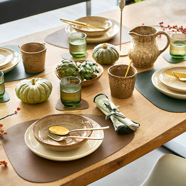 Platzset "2 tone", Kunstleder, schwarz/dunkelgrün – Lifestyle 1