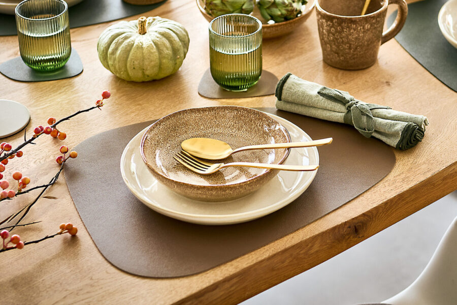 Platzset "2 tone", Kunstleder, beige/braun – Lifestyle 1