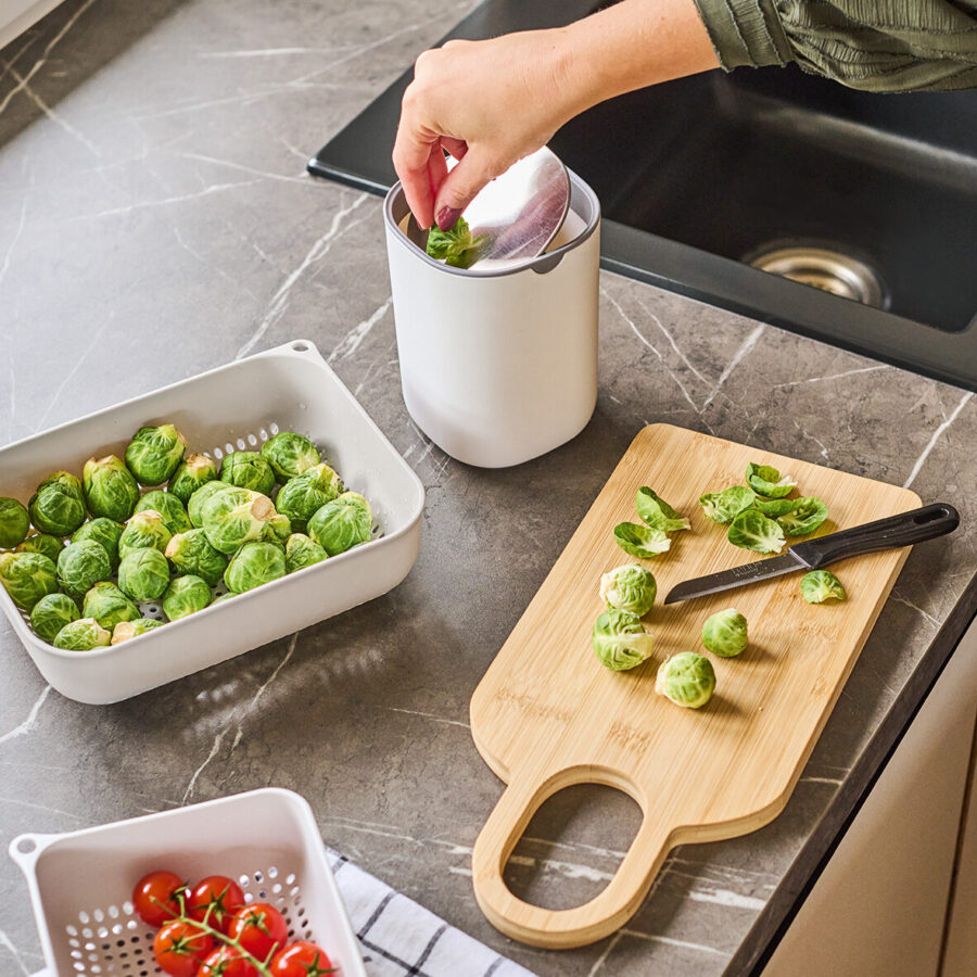 Tischabfalleimer, Kunststoff/Edelstahl, weiß – Lifestyle 1