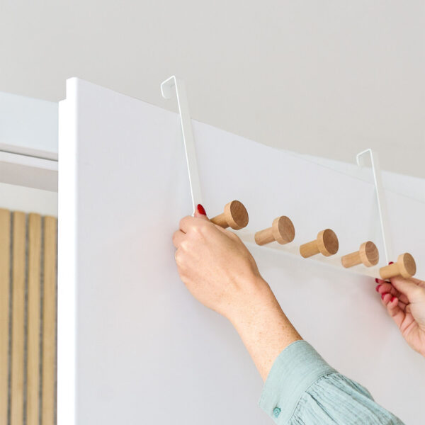 Türhänger m. 5 Haken, Metall/Holz, weiß – Lifestyle 1